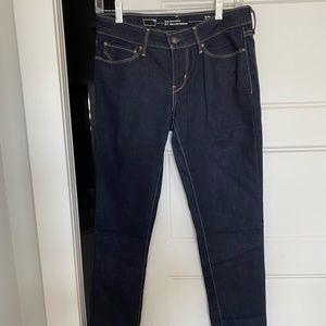 Levi’s Denim Curve Mod-Rise Skinny Dark Jeans